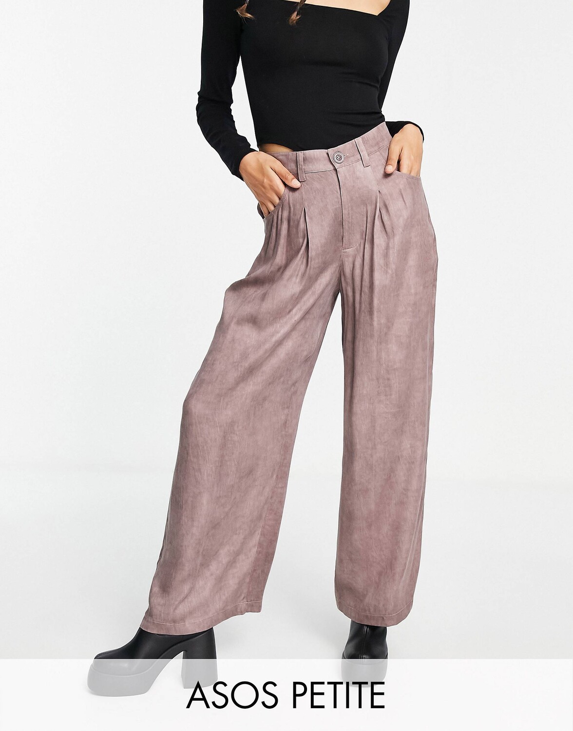 

Широкие брюки из выстиранной норки ASOS DESIGN Petite, Серый