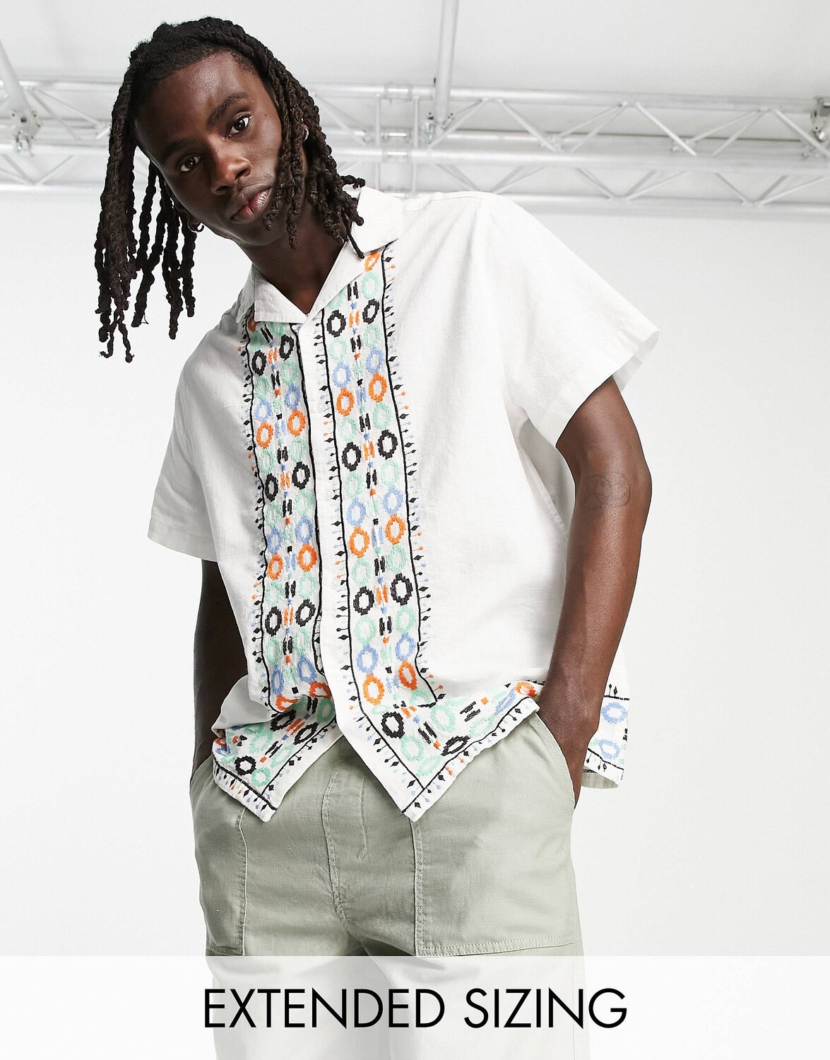 

Свободная рубашка revere из смесового льна с вышитой каймой ASOS DESIGN