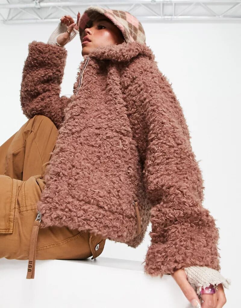 

Коричневая куртка на молнии из шерпы UGG Maeve