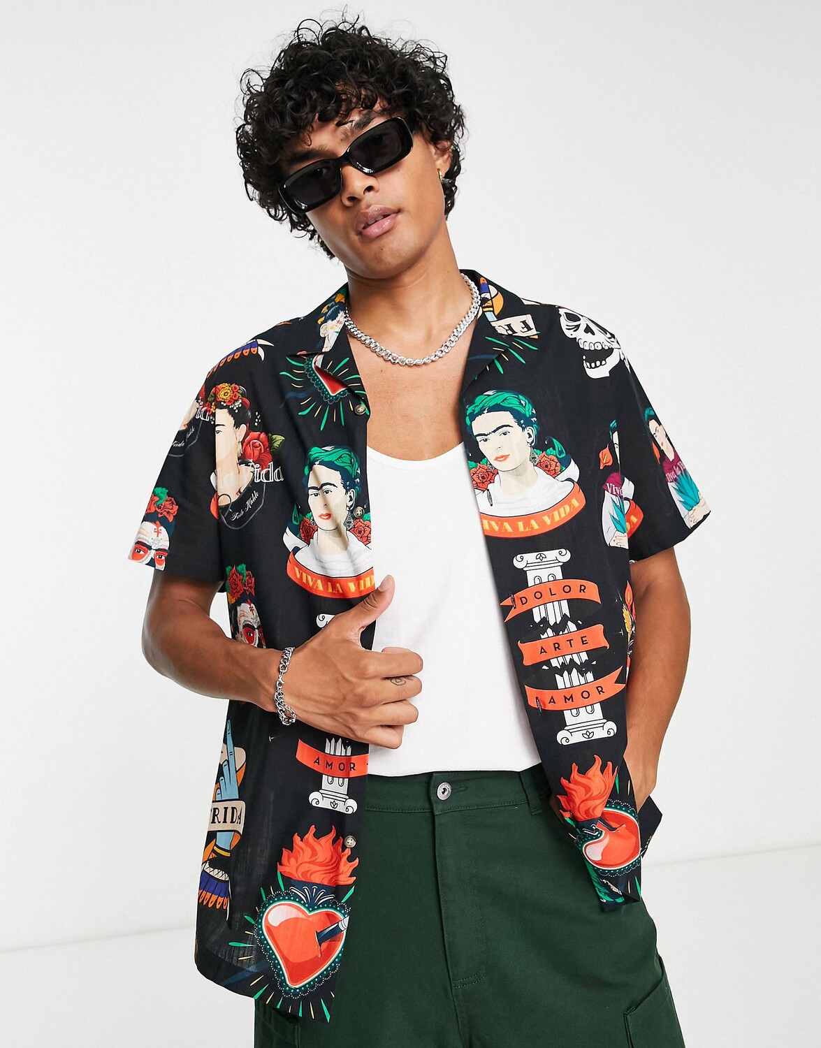 

Свободная льняная рубашка с принтом Frida Kahlo ASOS DESIGN