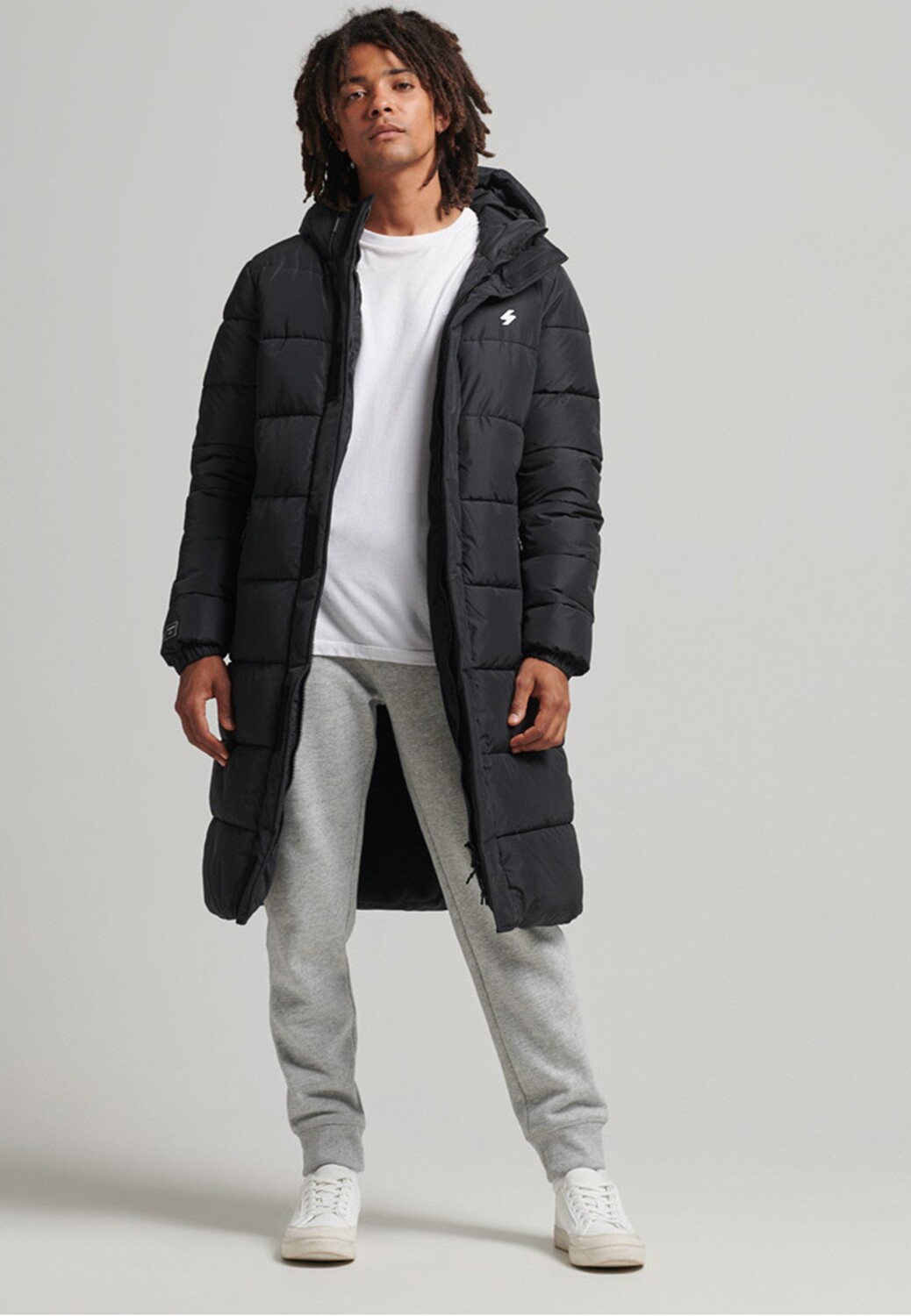 

Пальто зимнее Superdry, черный