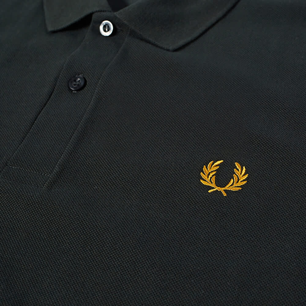 

Простое поло Fred Perry Authentic