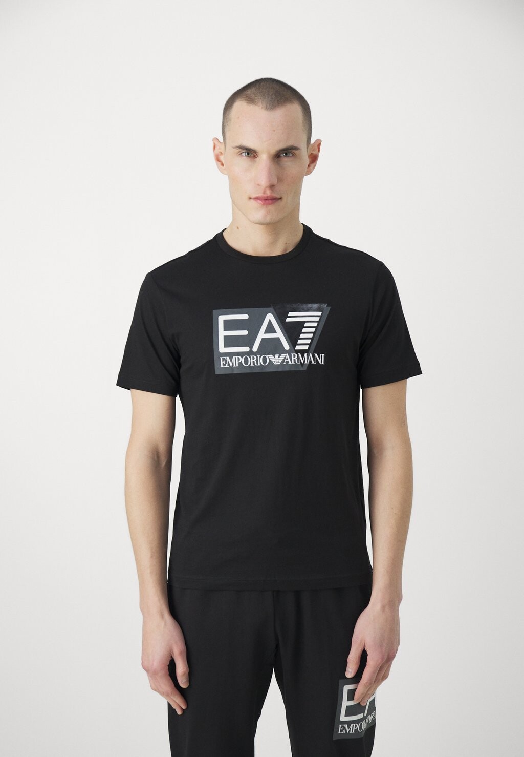 

Футболка с принтом EA7 Emporio Armani, черная, Черный