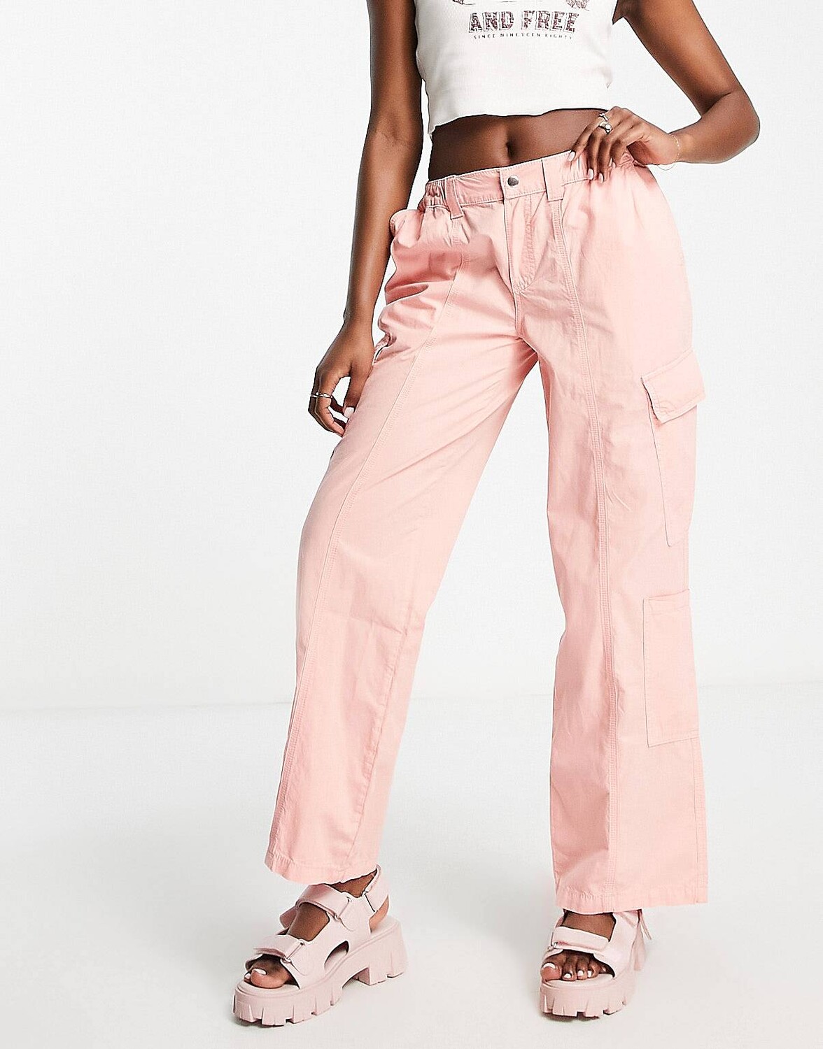 

Розовые брюки карго с заниженной талией ASOS DESIGN Hourglass 00's, Розовый