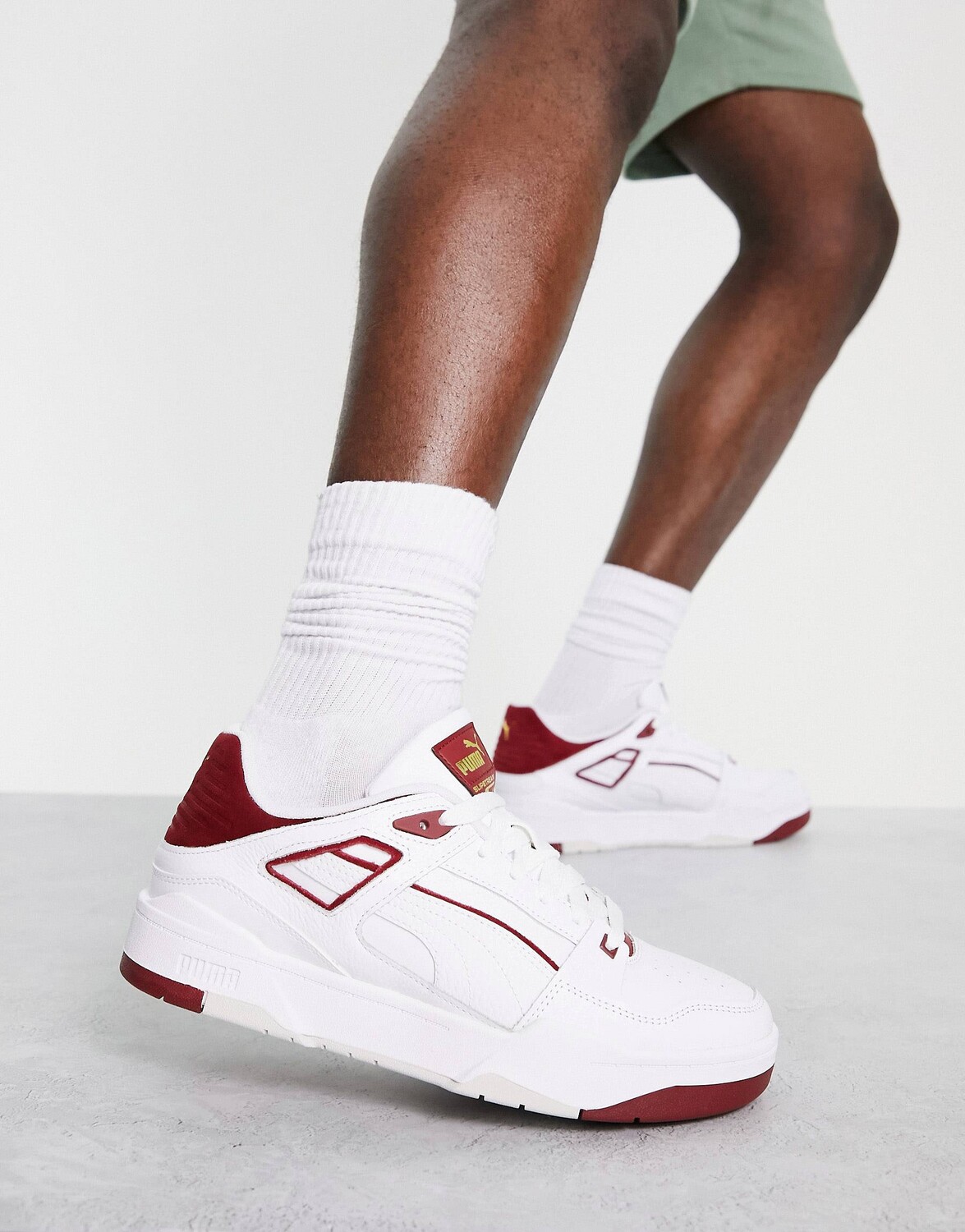 

Бело-красные кроссовки Puma Slipstream, Красный
