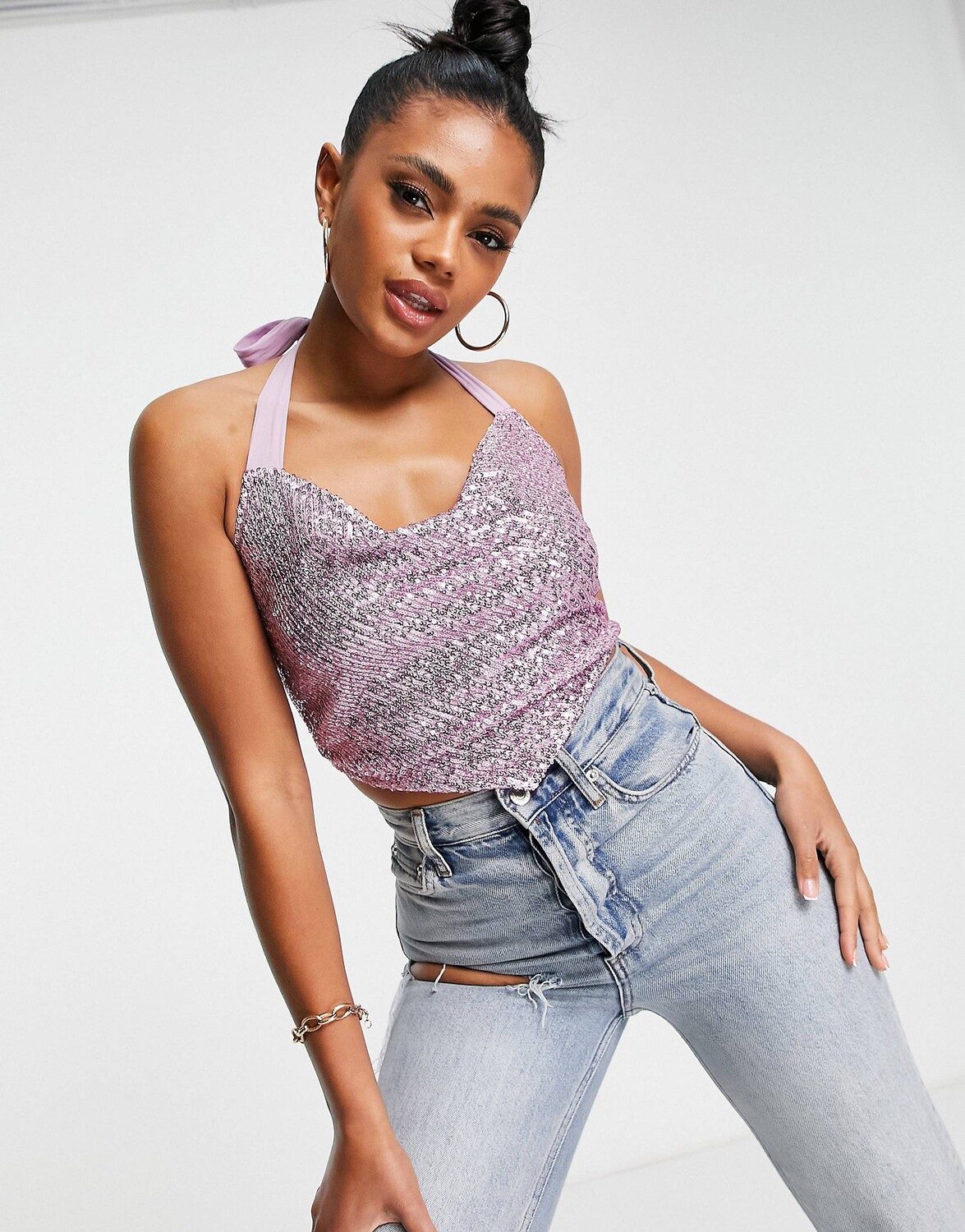 

Розовый шарф на бретелях с пайетками ASOS DESIGN