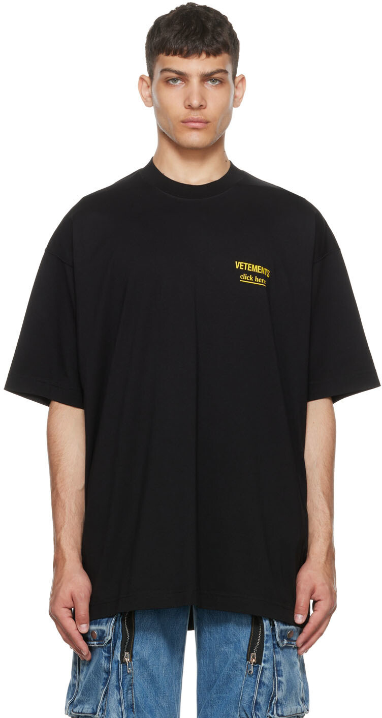

Черная футболка с надписью Click Here VETEMENTS