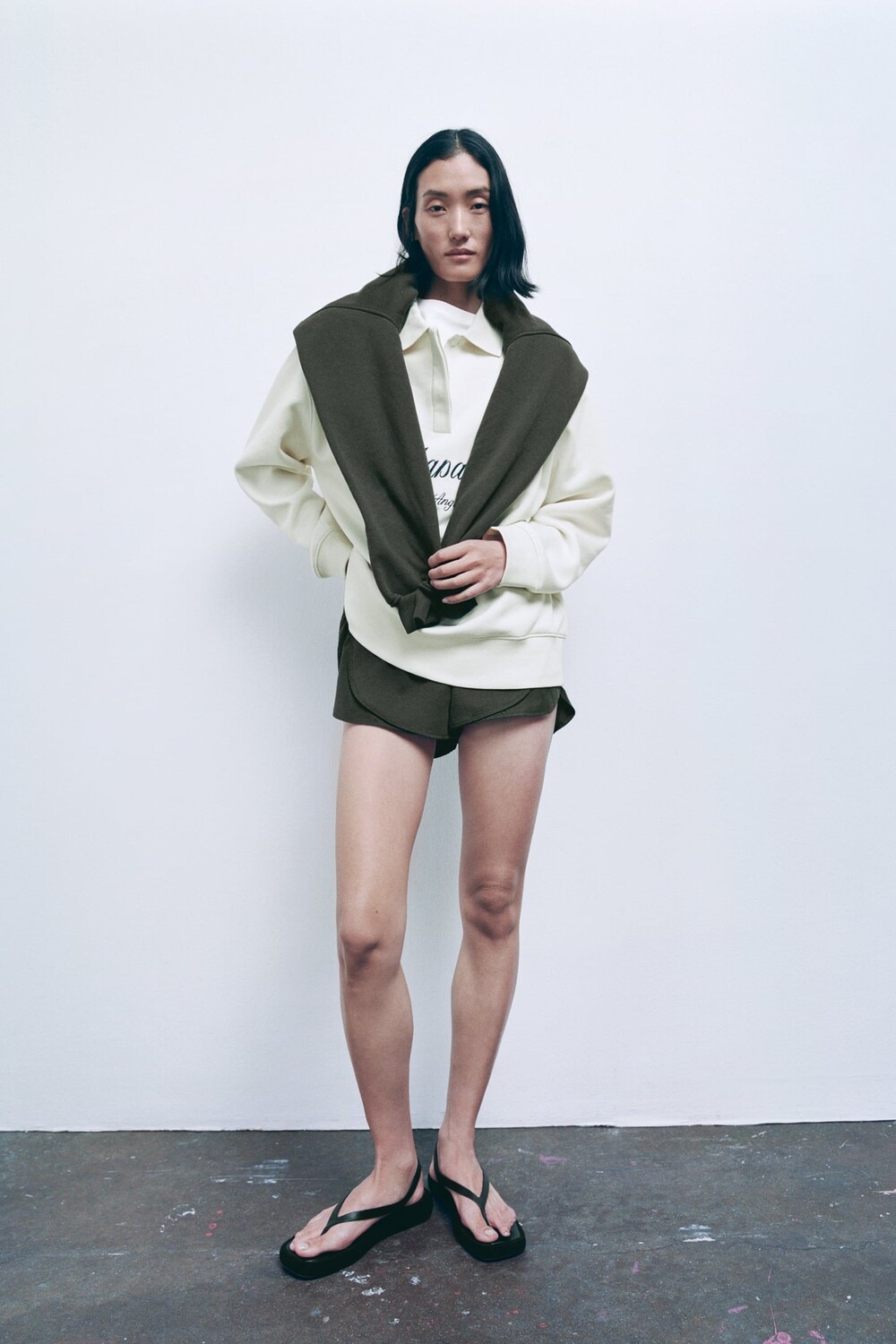 

Подходящие шорты ZARA, зеленый