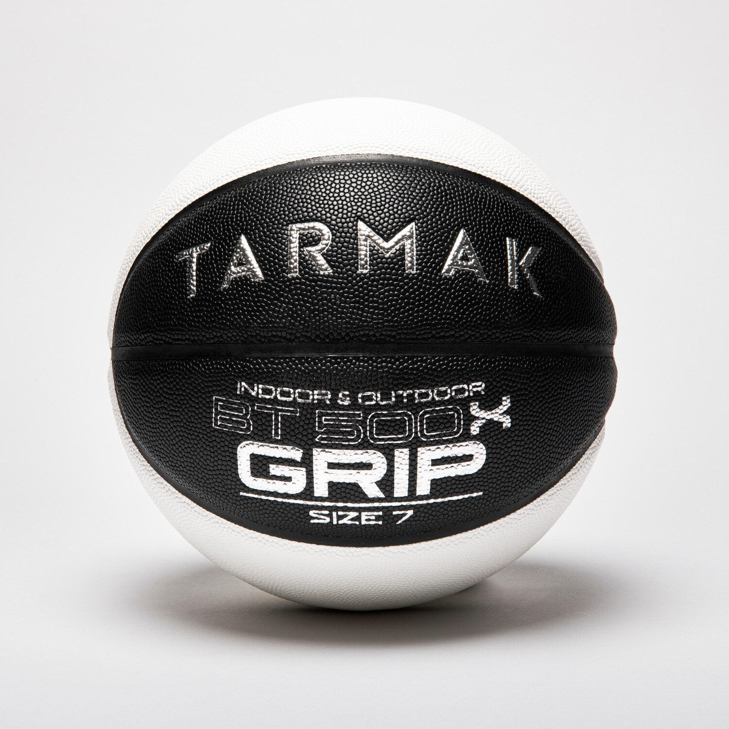 

Баскетбольный мяч BT500X Grip Size 7 черный/серый TARMAK