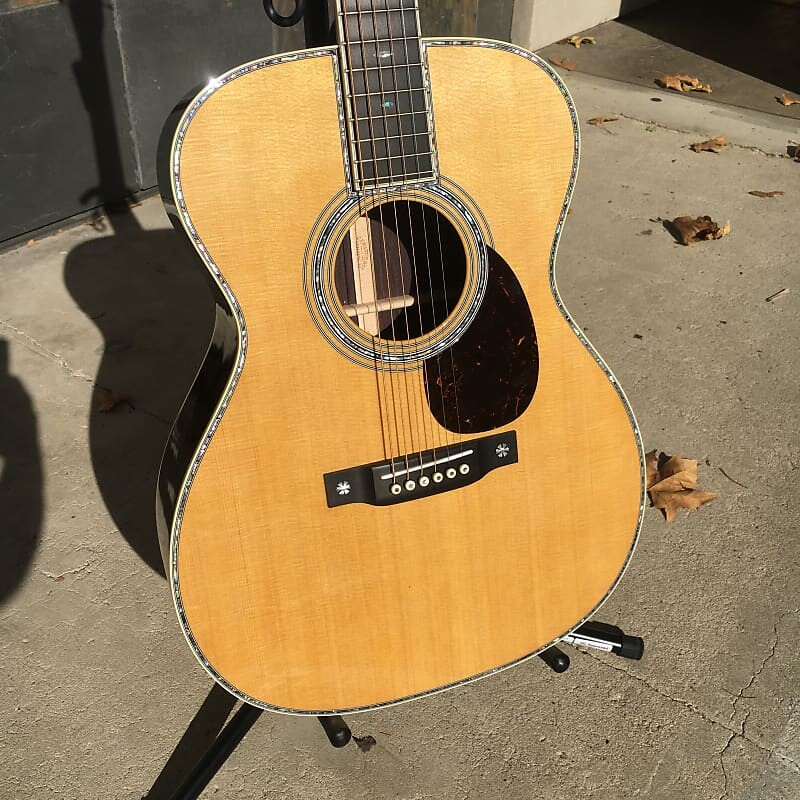 

Акустическая гитара Martin OM-42 Acoustic Guitar