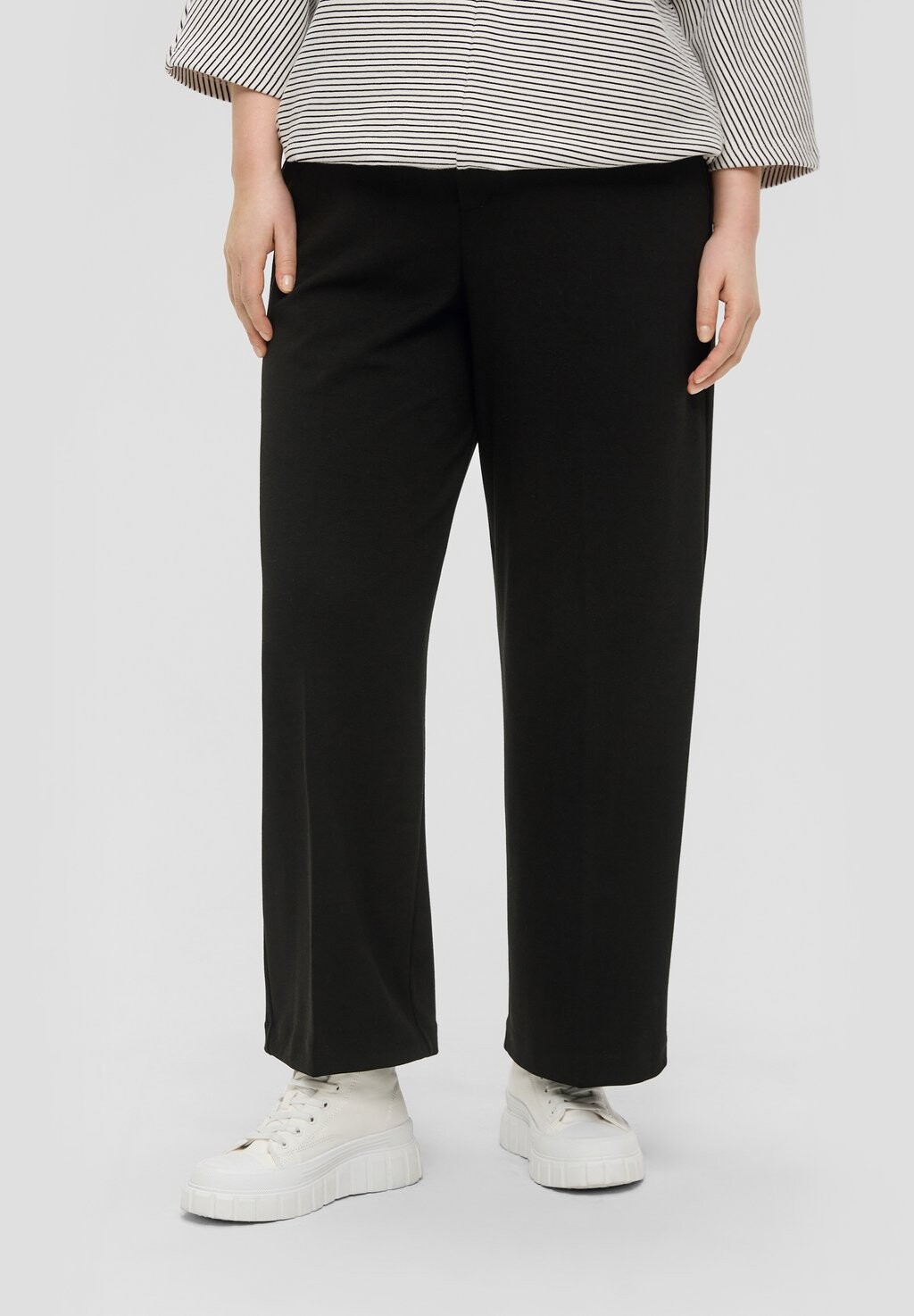 

Брюки из ткани WIDE LEG s.Oliver, цвет schwarz