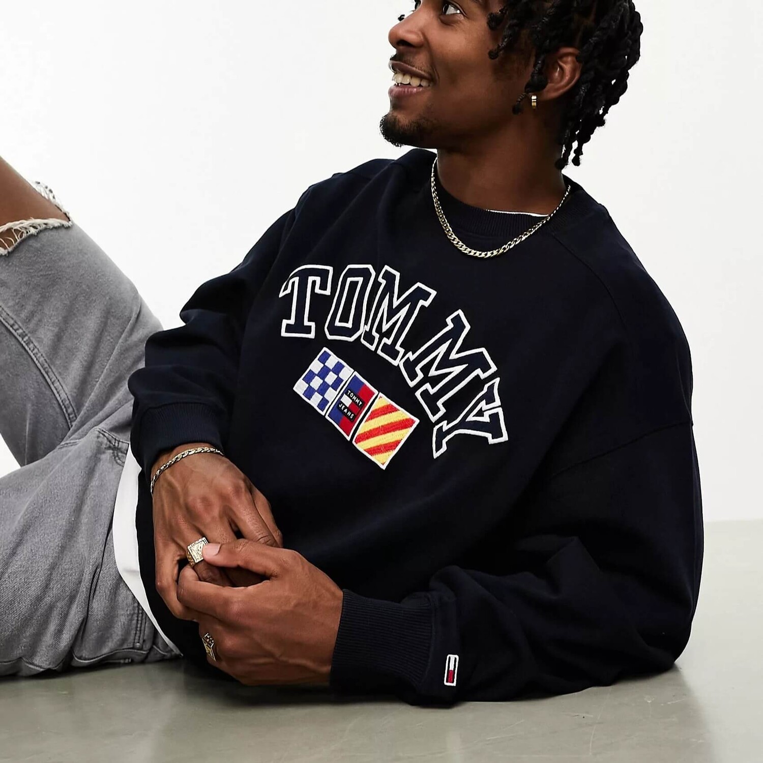 

Свитшот Tommy Jeans Logo, темно-синий