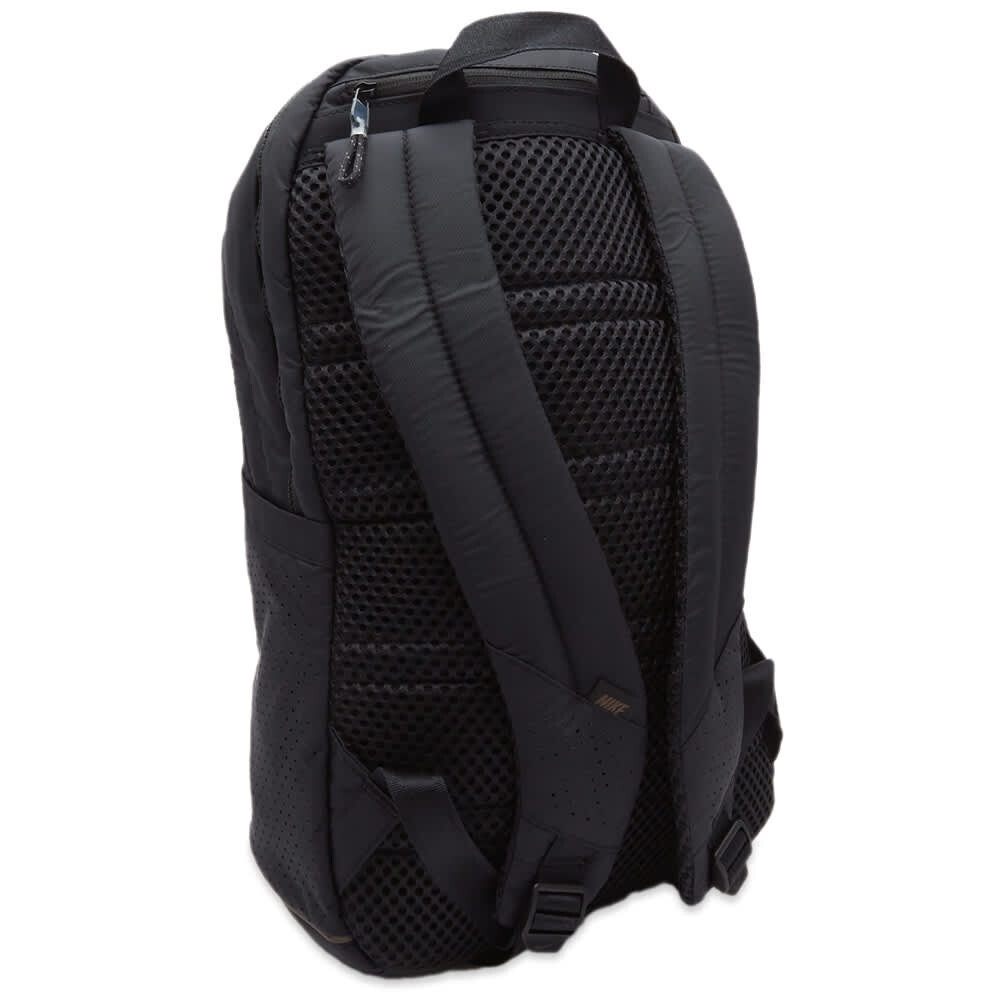 

Рюкзак Nike Essential Backpack
