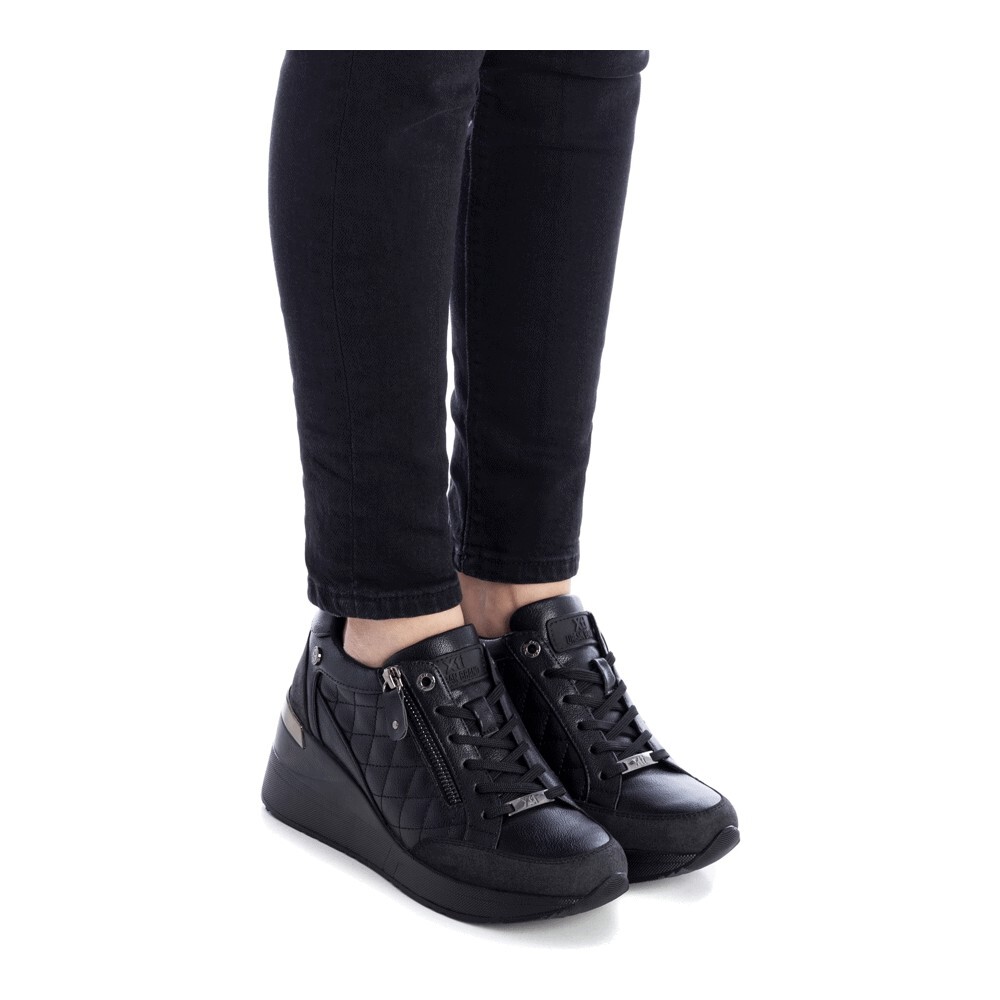 

Кроссовки Xti Zapatillas, черный