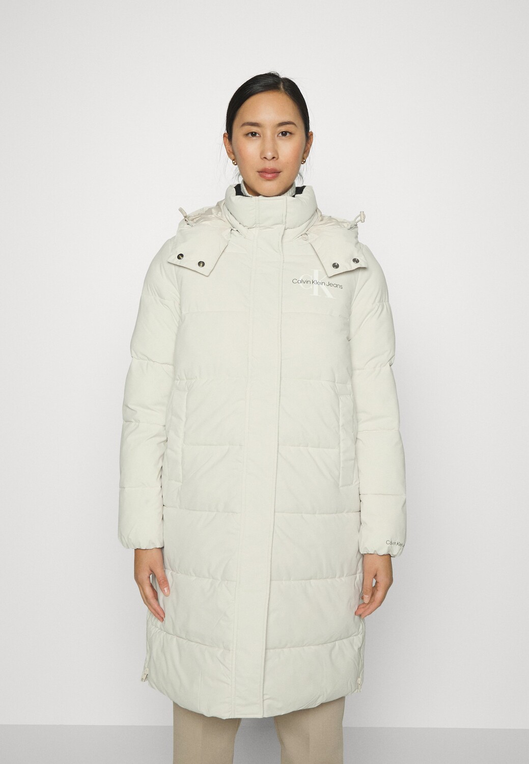 

Пальто зимнее Calvin Klein Jeans, eggshell