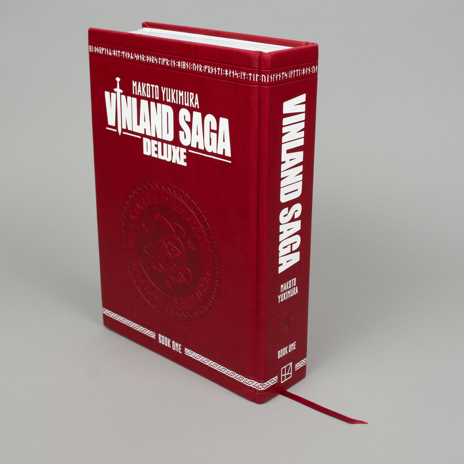 

Манга Vinland Saga Deluxe Manga Volume 1 (Hardcover)