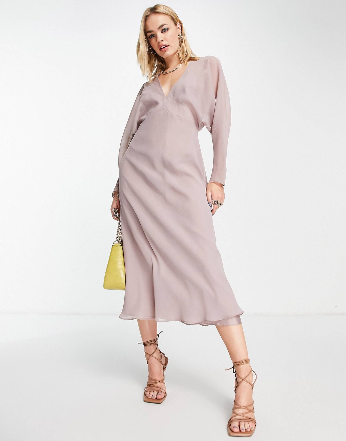 

Фиолетовое мягкое платье миди с крыльями летучей мыши ASOS DESIGN