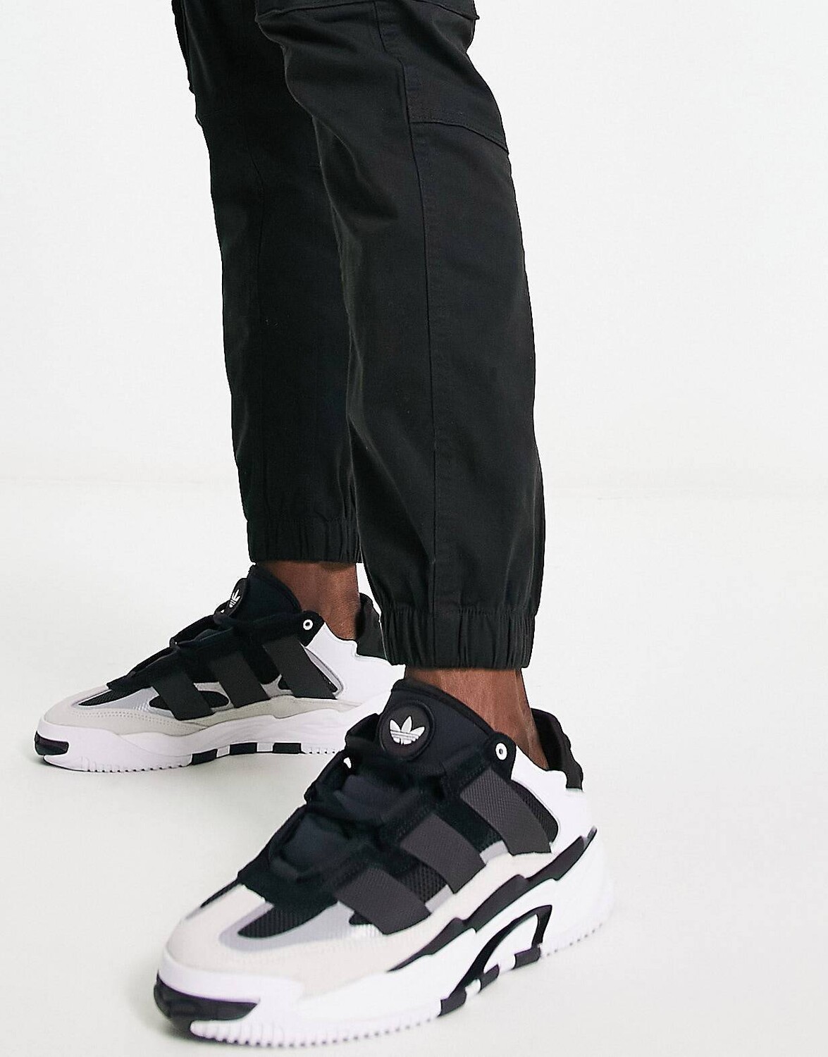 

Черно-белые кроссовки adidas Originals Niteball
