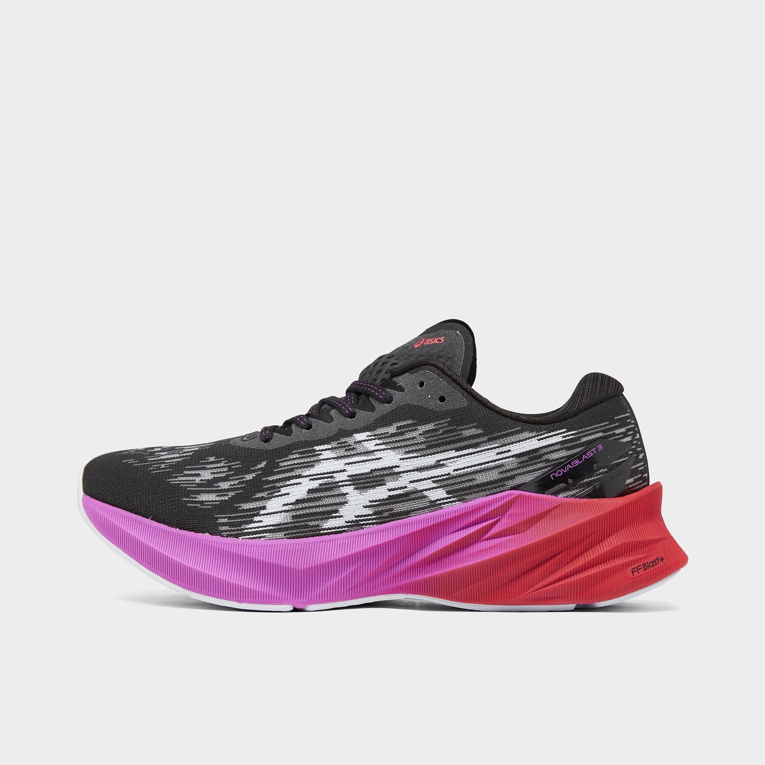

Женские кроссовки Asics Novablast 3, черный