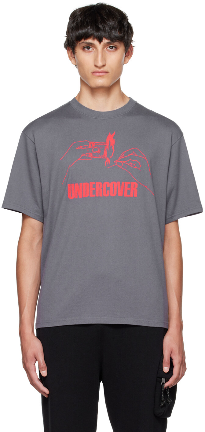 

Серая футболка с рисунком Undercover