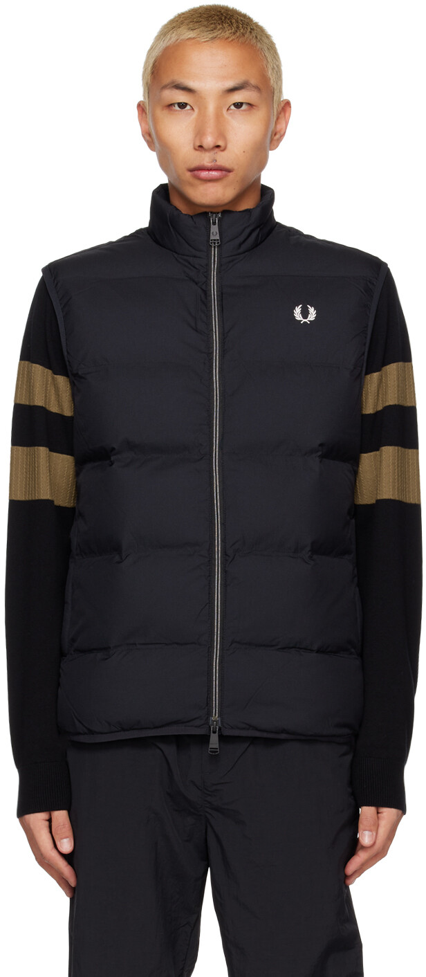 

Черный жилет J4566 Fred Perry