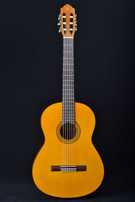 Yamaha CG-102 Full-Size Spruce Top Классическая гитара Натуральный CG-102 Full-Size Spruce Top Classical Guitar