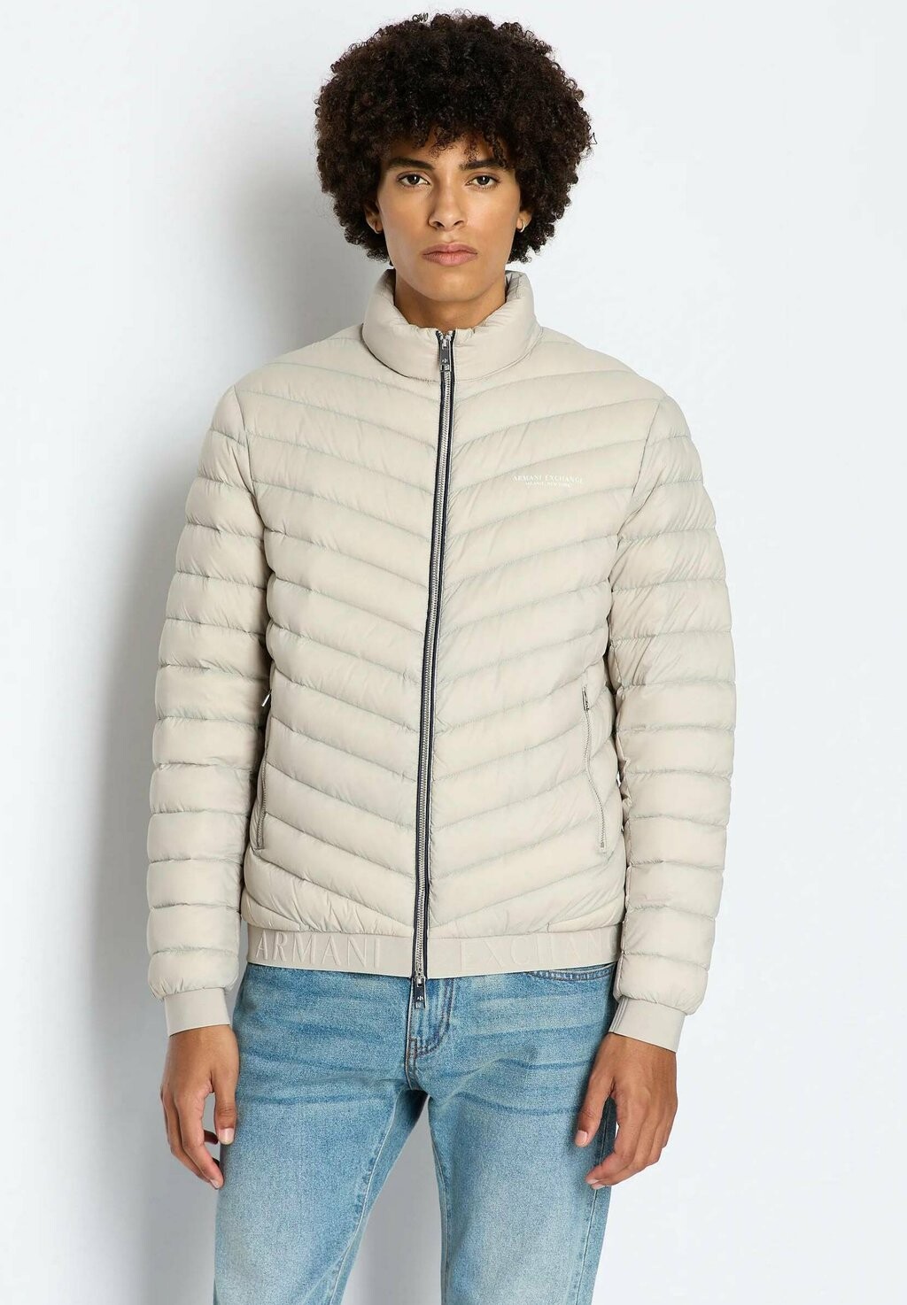 

Зимняя куртка Armani Exchange, цвет silver linningi deep