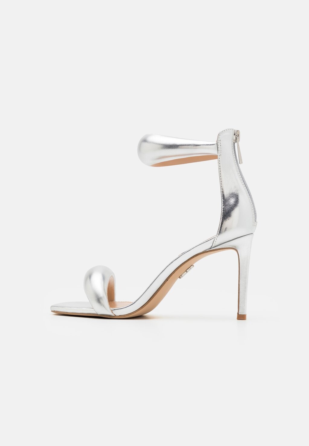 

Босоножки на высоком каблуке PARTAY Steve Madden, цвет silver