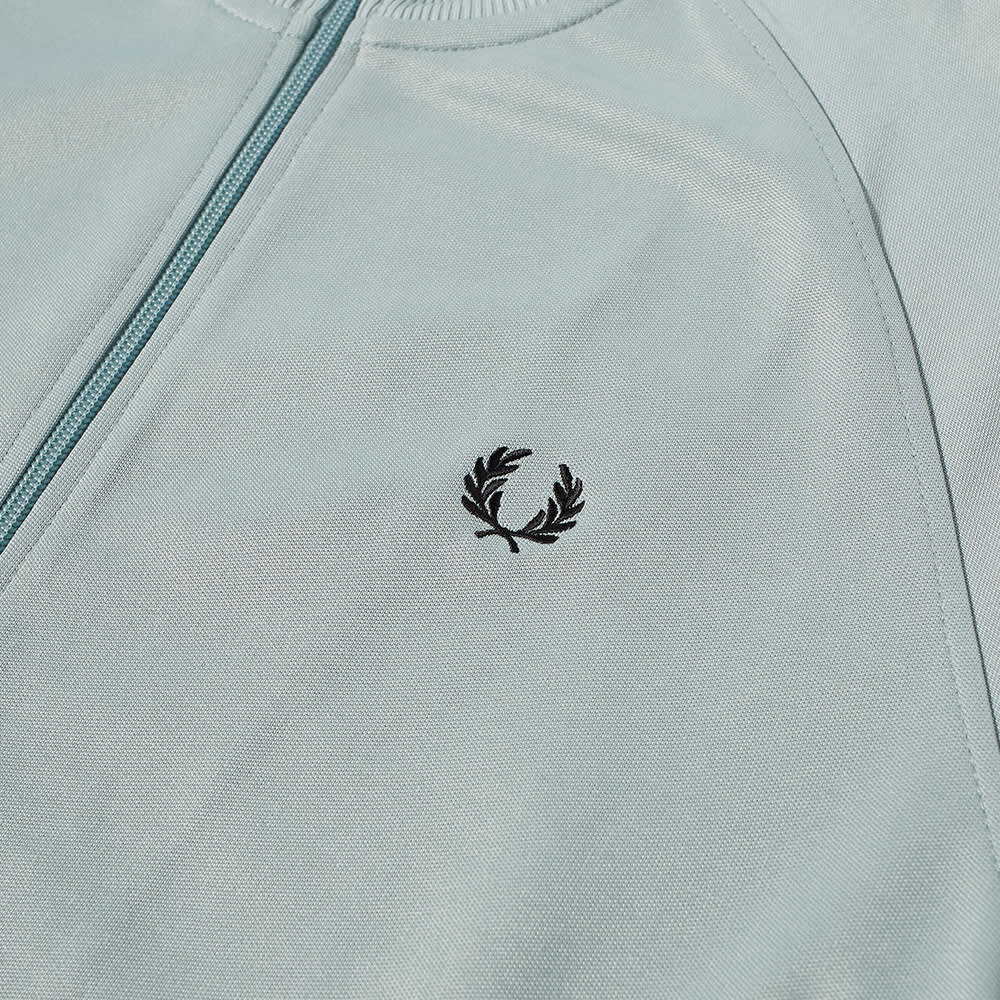 

красный - спортивная куртка Perry Seasonal с лентами Fred Perry Authentic