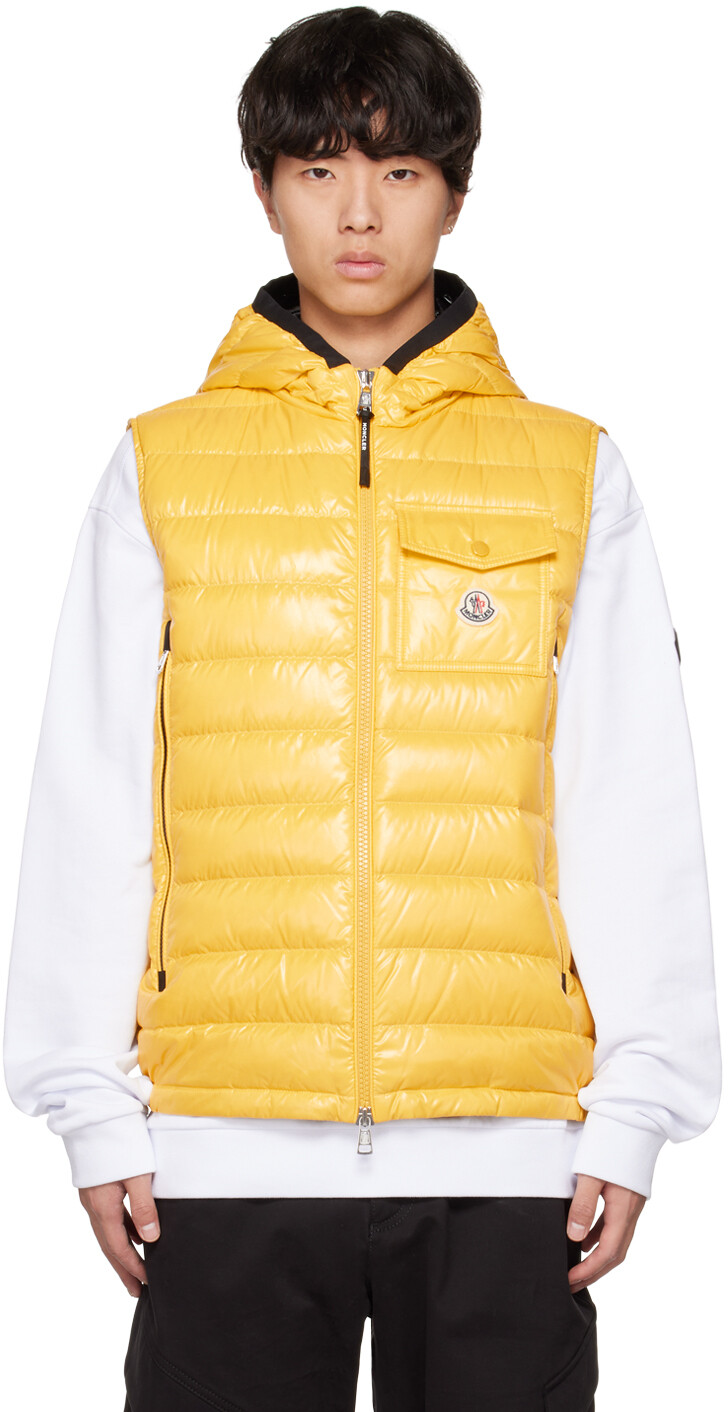 

Желтый пуховый жилет раго Moncler