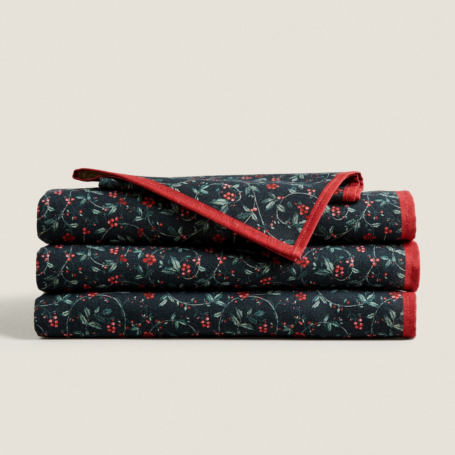 

Скатерть Zara Home Cotton Christmas Vine, темно-бирюзовый/красный