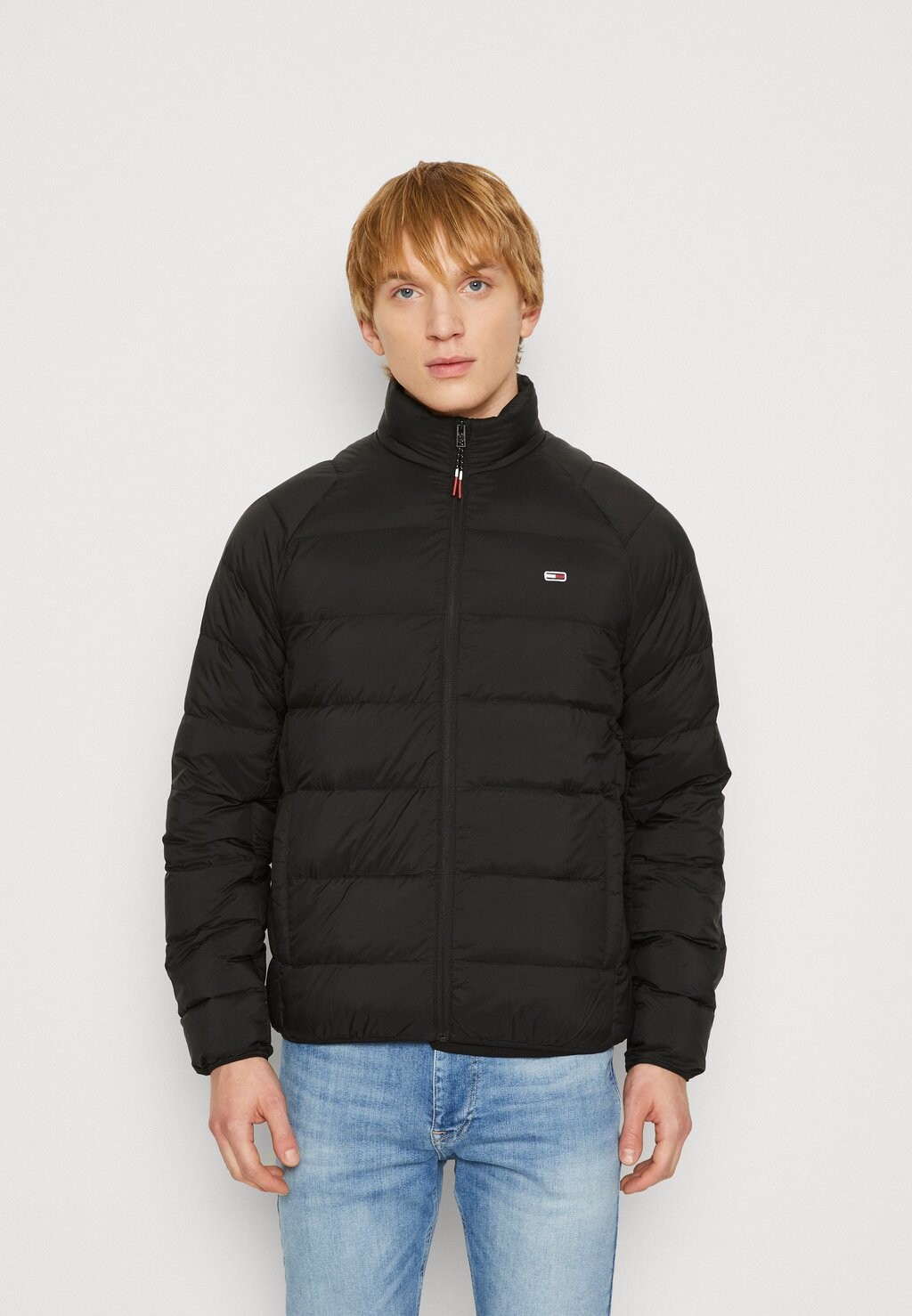 

Пуховик Tommy Jeans