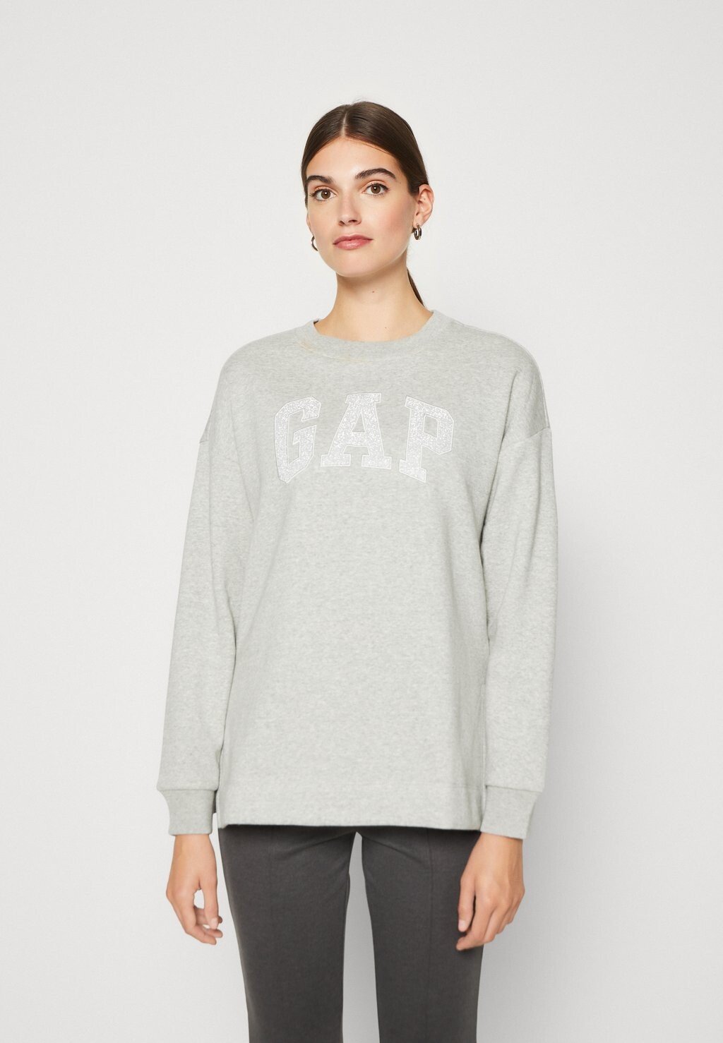 

Толстовка GAP Heritage Crew, светло-серый блеск