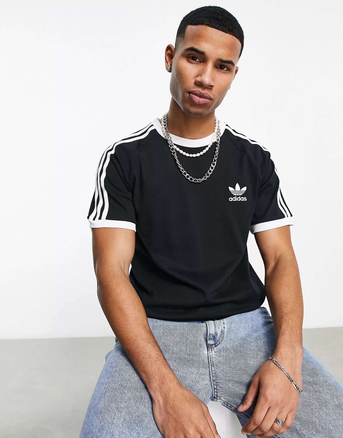 

Черная футболка с тремя полосками adidas Originals