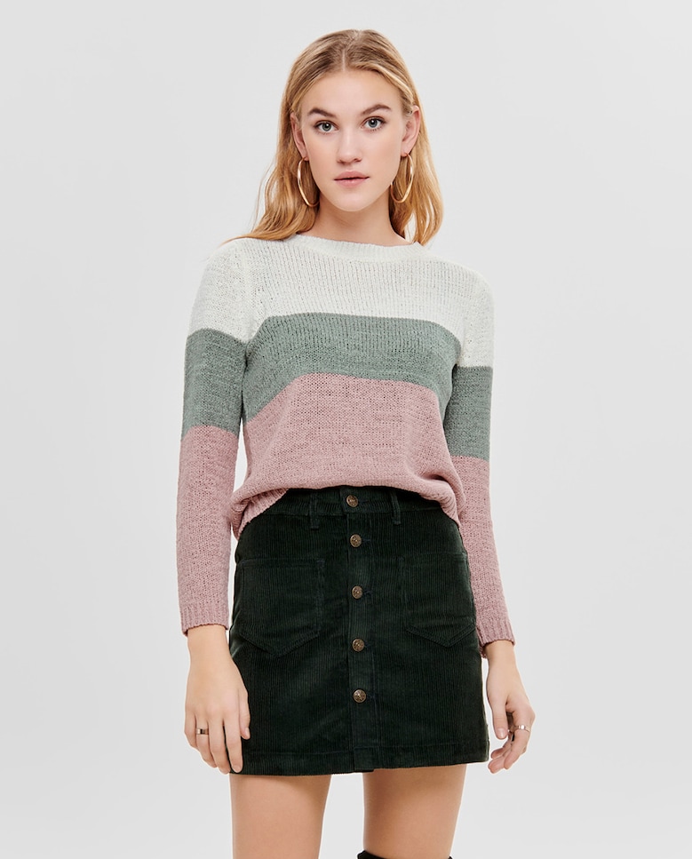 цена Женский свитер в стиле колор-блок с длинными рукавами Only