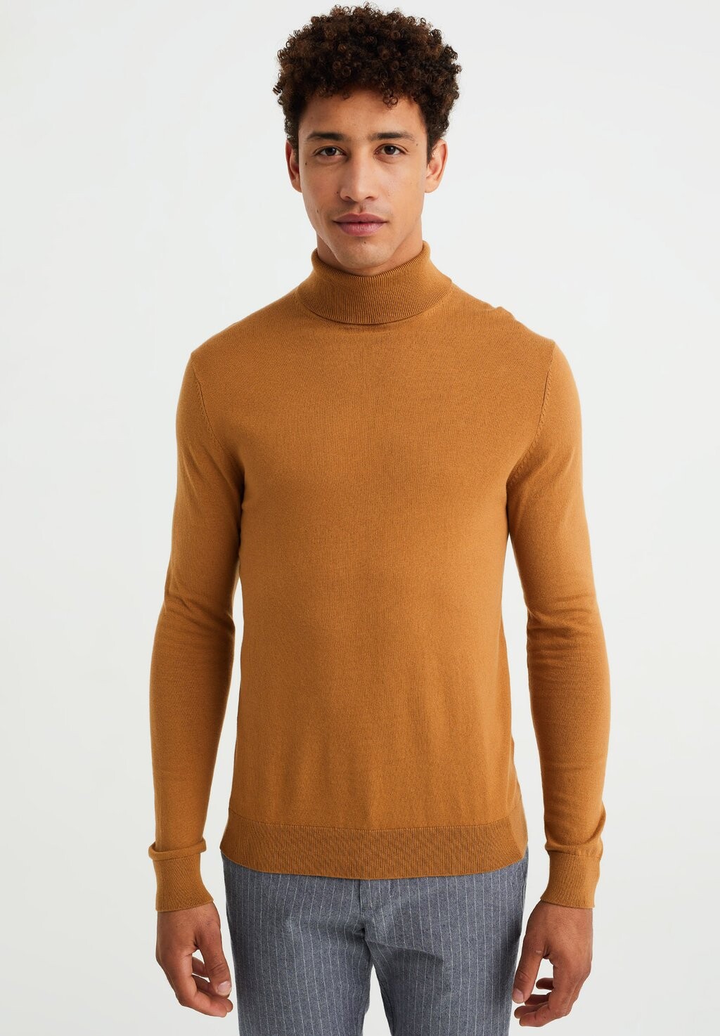 

Свитер WE Fashion, коричневый