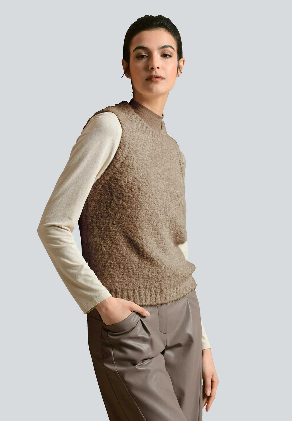 

Джемпер Alba Moda