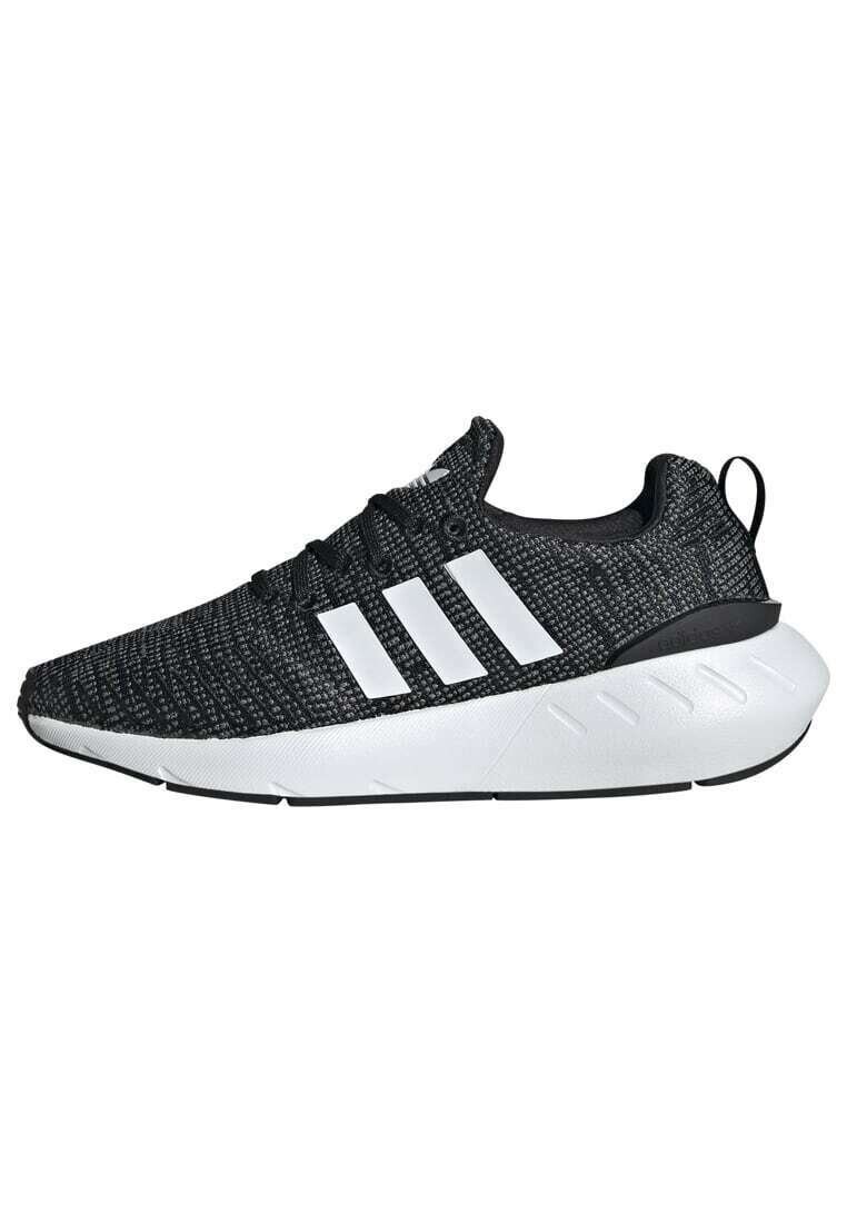 Низкие кроссовки Swift Run adidas Originals, черный низкие кроссовки adidas originals low swift run 22 черный