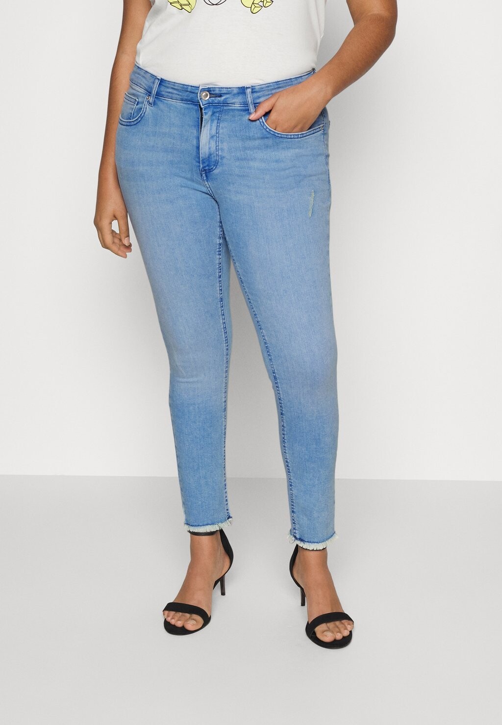 

Джинсы Skinny Fit ONLY Carmakoma, синий