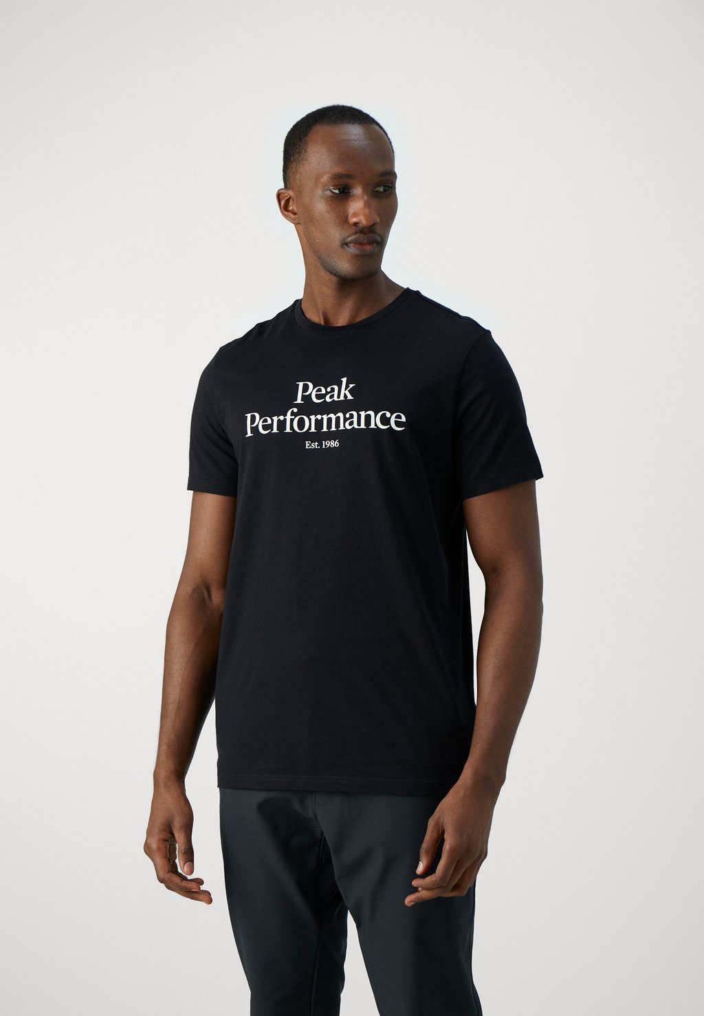 футболка с принтом original tee peak performance цвет med grey melange black Футболка с принтом Original Tee Peak Performance, цвет black/offwhite