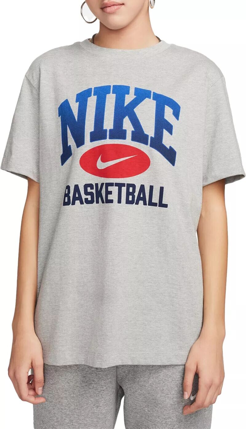 

Женская баскетбольная футболка бойфренда Nike Sportswear Essential