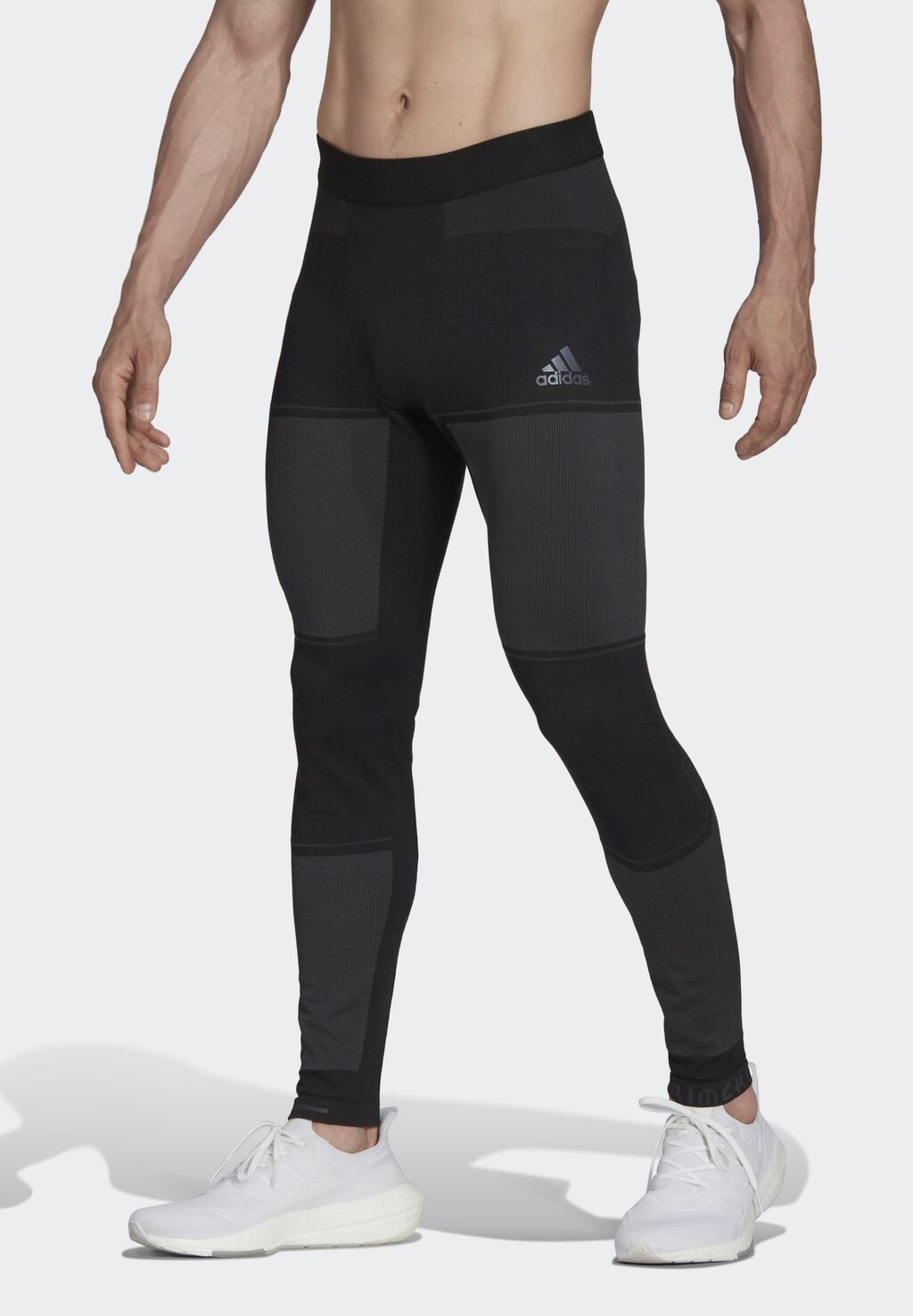 

Спортивные брюки Adidas