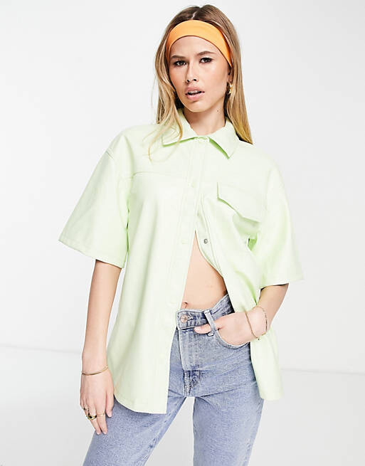 

Светло-салатовая рубашка с короткими рукавами из искусственной кожи Topshop