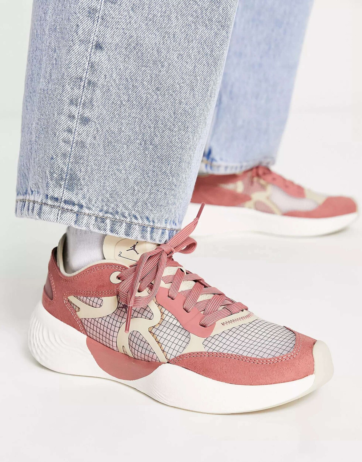 

Кроссовки Jordan Delta 3 Low розового цвета с парусом, Розовый