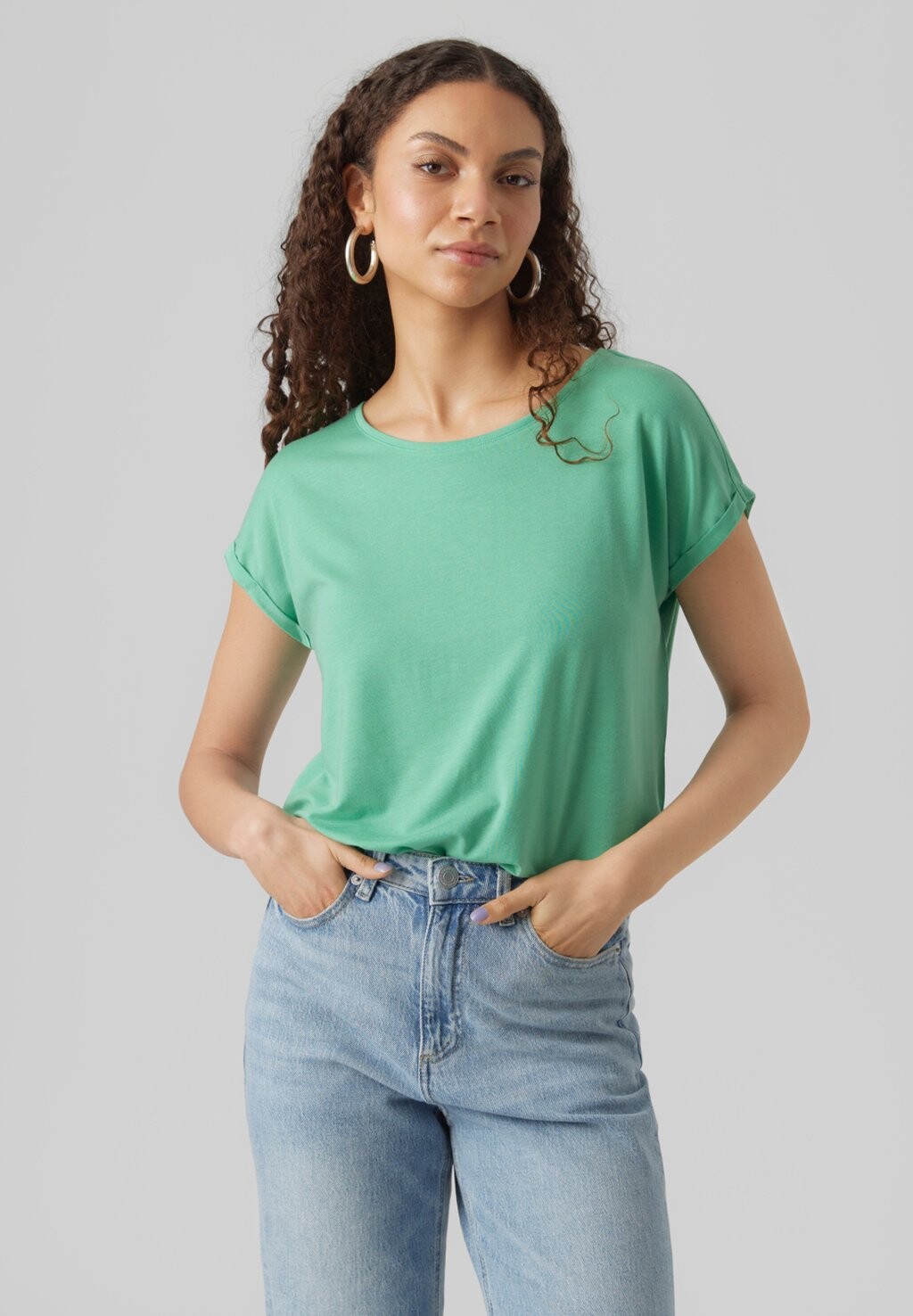 

Базовая футболка Vero Moda