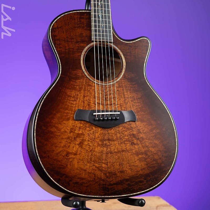

Акустическая гитара Taylor Builder's Edition K24ce Acoustic-Electric Guitar AA Hawaiian Koa Top