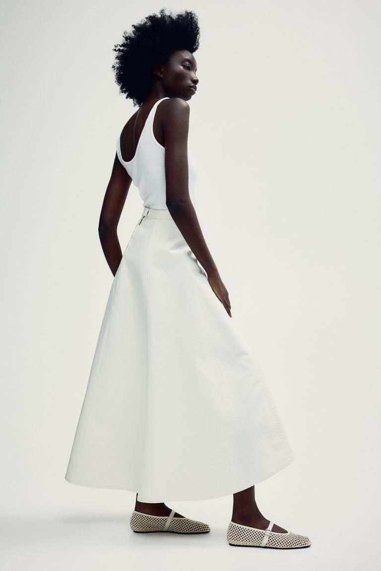 Джинсовая юбка А-силуэта H&M, белый юбка с защипами и молнией сзади