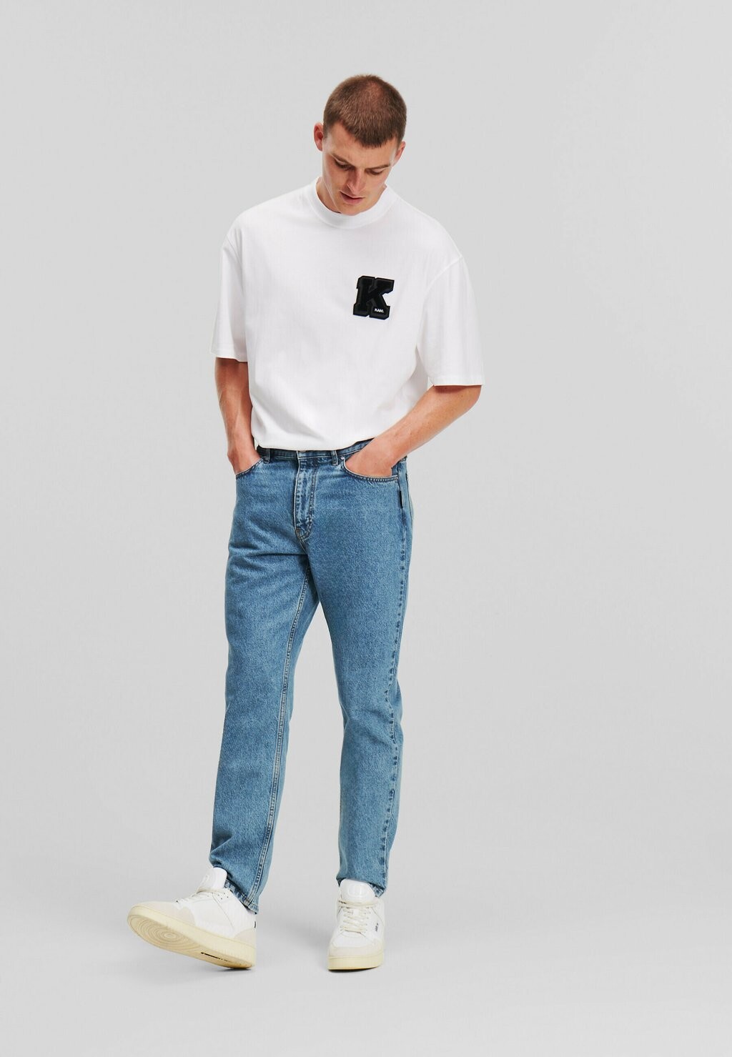 

Зауженные джинсы KARL LAGERFELD, цвет mid blue