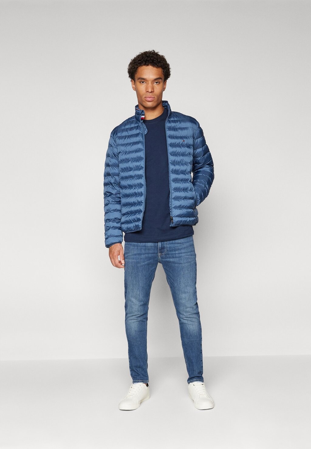 

Демисезонная куртка PACKABLE CIRCULAR JACKET Tommy Hilfiger, синий