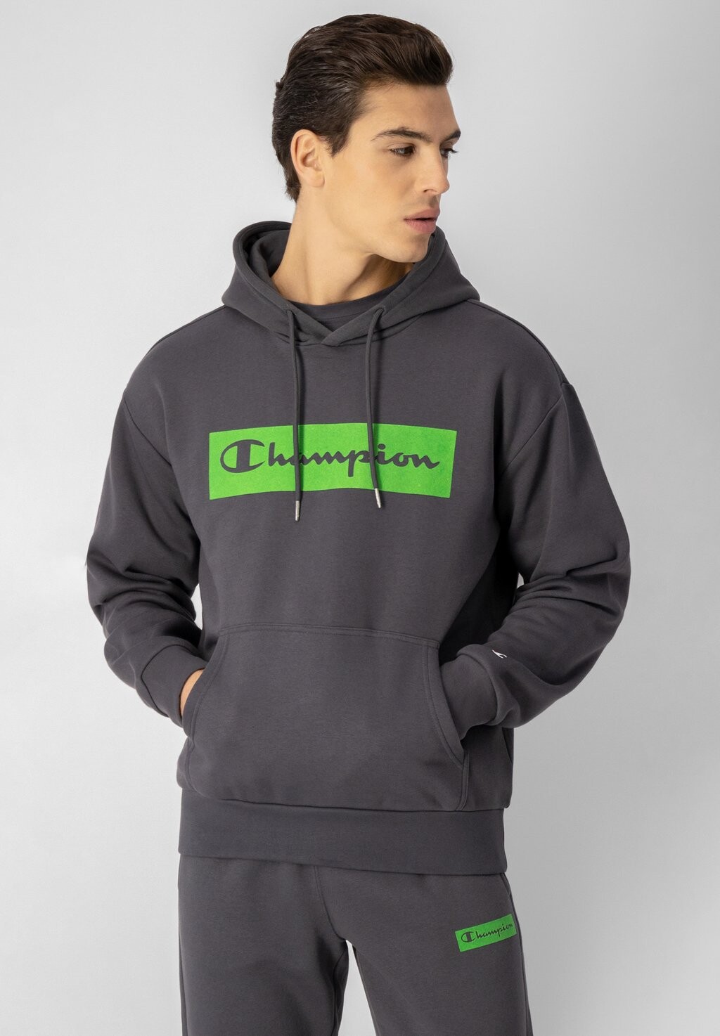 

Худи Champion